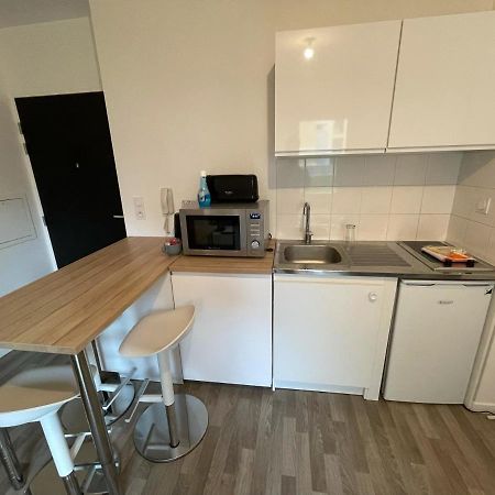 Gredi, Appt Avec Parking Et Terrasse A Caen Apartment Bagian luar foto
