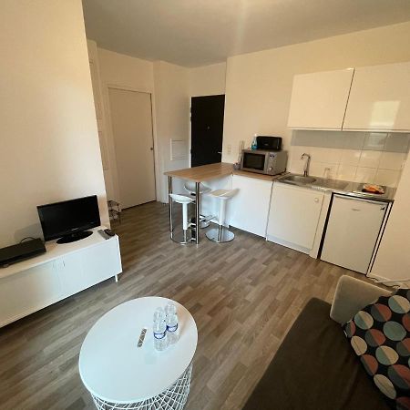 Gredi, Appt Avec Parking Et Terrasse A Caen Apartment Bagian luar foto
